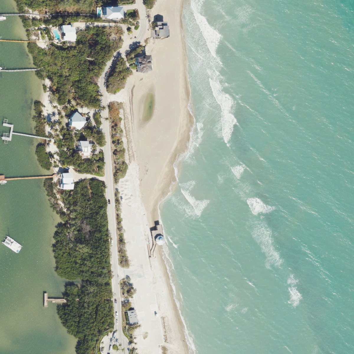 Aerial map of Bathtub Beach