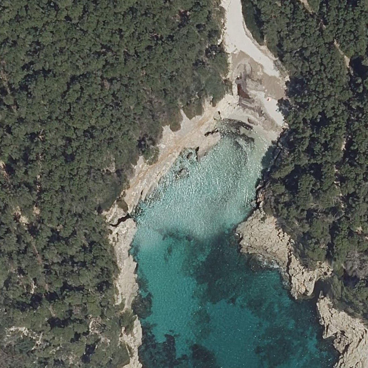 Aerial map of Cala Fustam