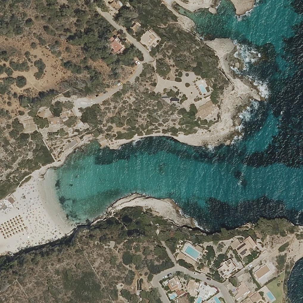 Aerial map of Cala Llombards