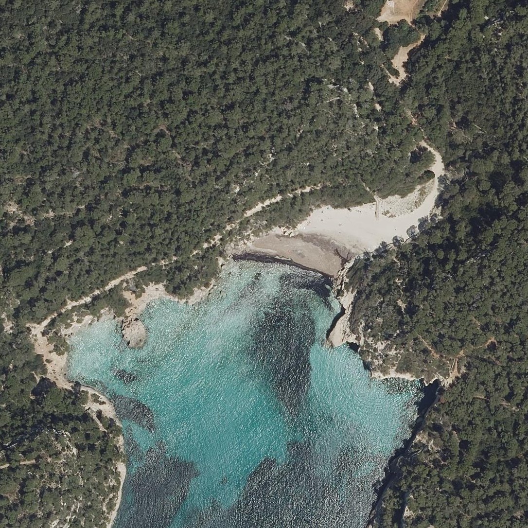 Aerial map of Cala Mitjana