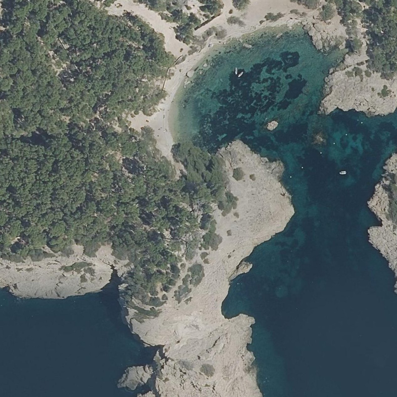 Aerial map of Caló d'en Monjo