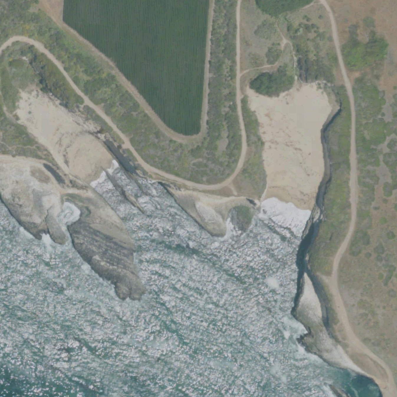 Aerial map of Fern Grotto Beach
