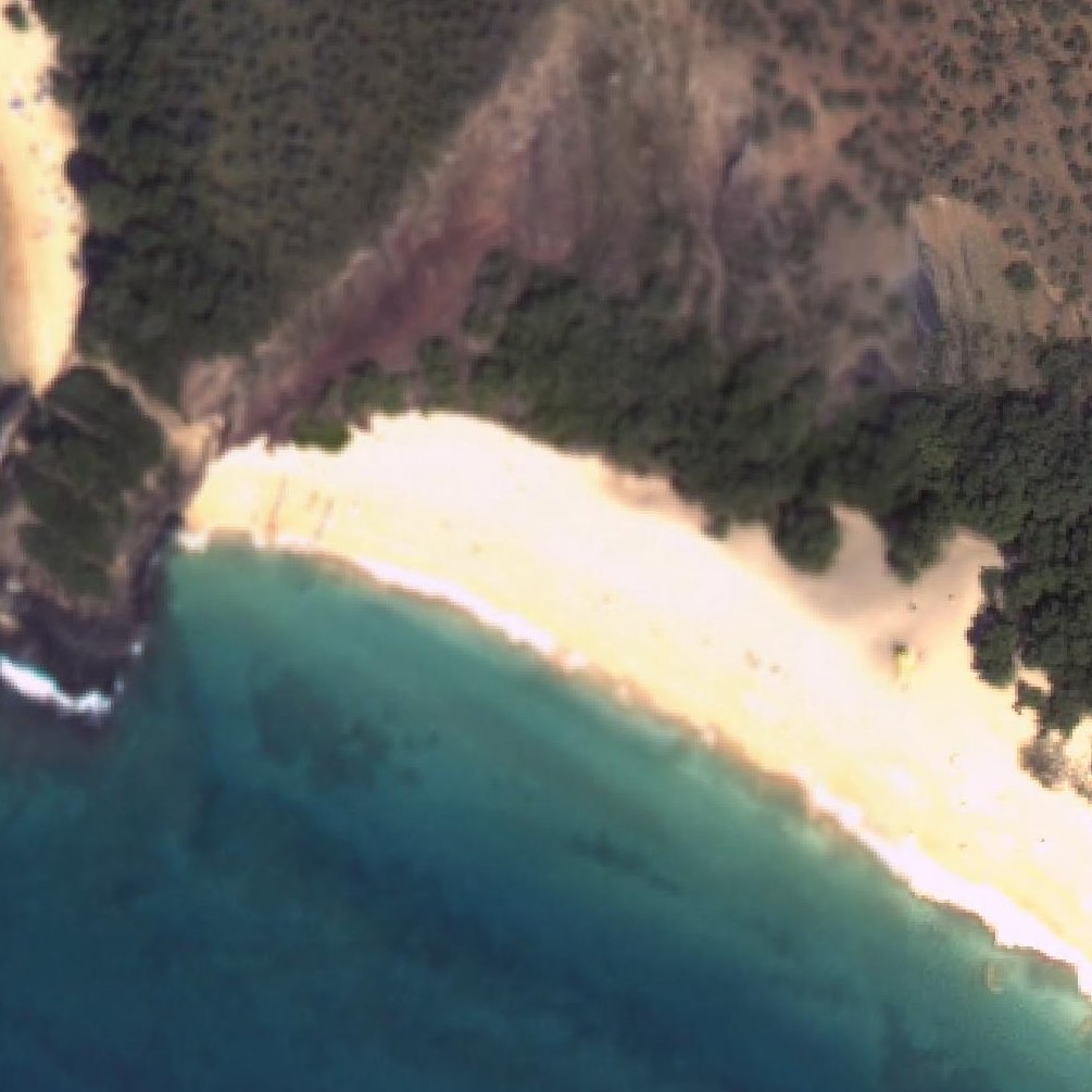 Aerial map of Oneloa Beach