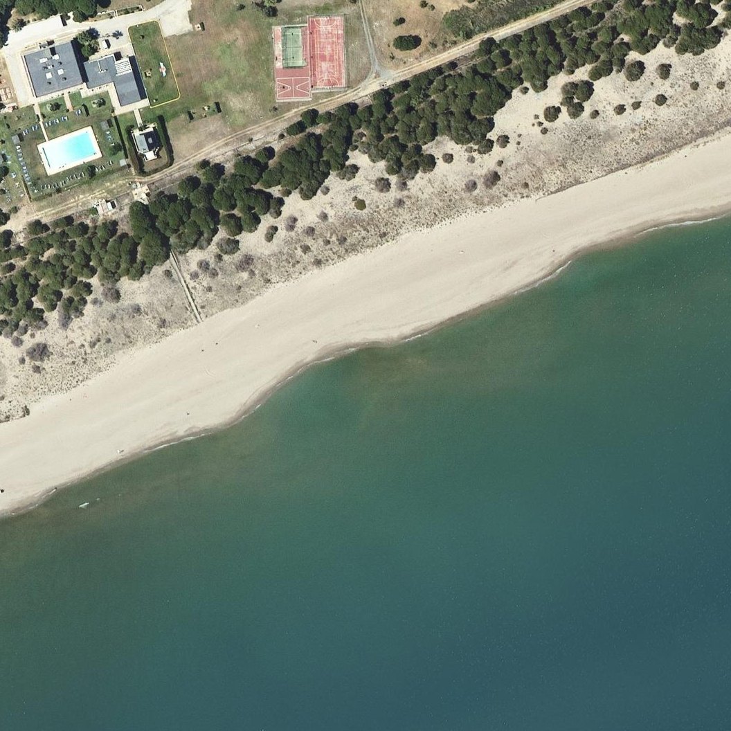 Aerial map of Platja del Remolar. Platja naturista