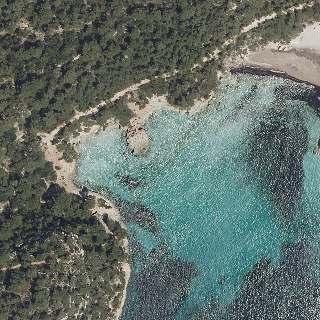 Aerial map of Platja Mitjana/Mitjaneta