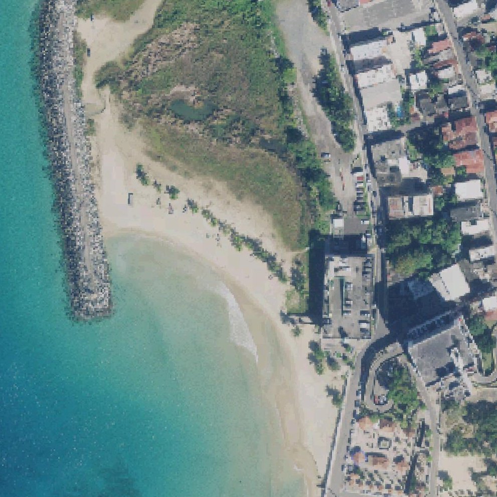 Aerial map of Playa Chica (Playa Rompeolas)