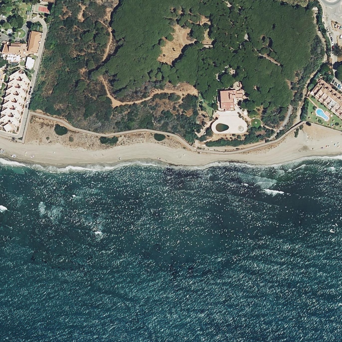 Aerial map of Playa de Calahonda - La Luna / Royal Beach