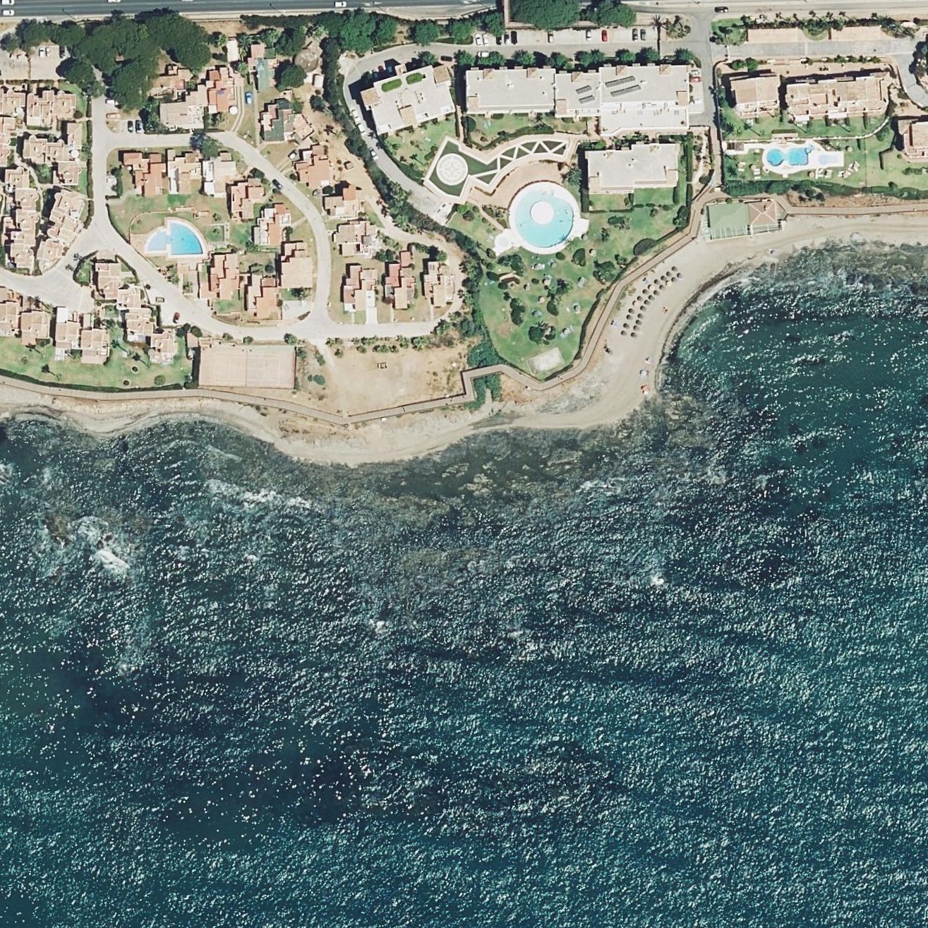 Aerial map of Playa de Calahonda - Rocas del Mar