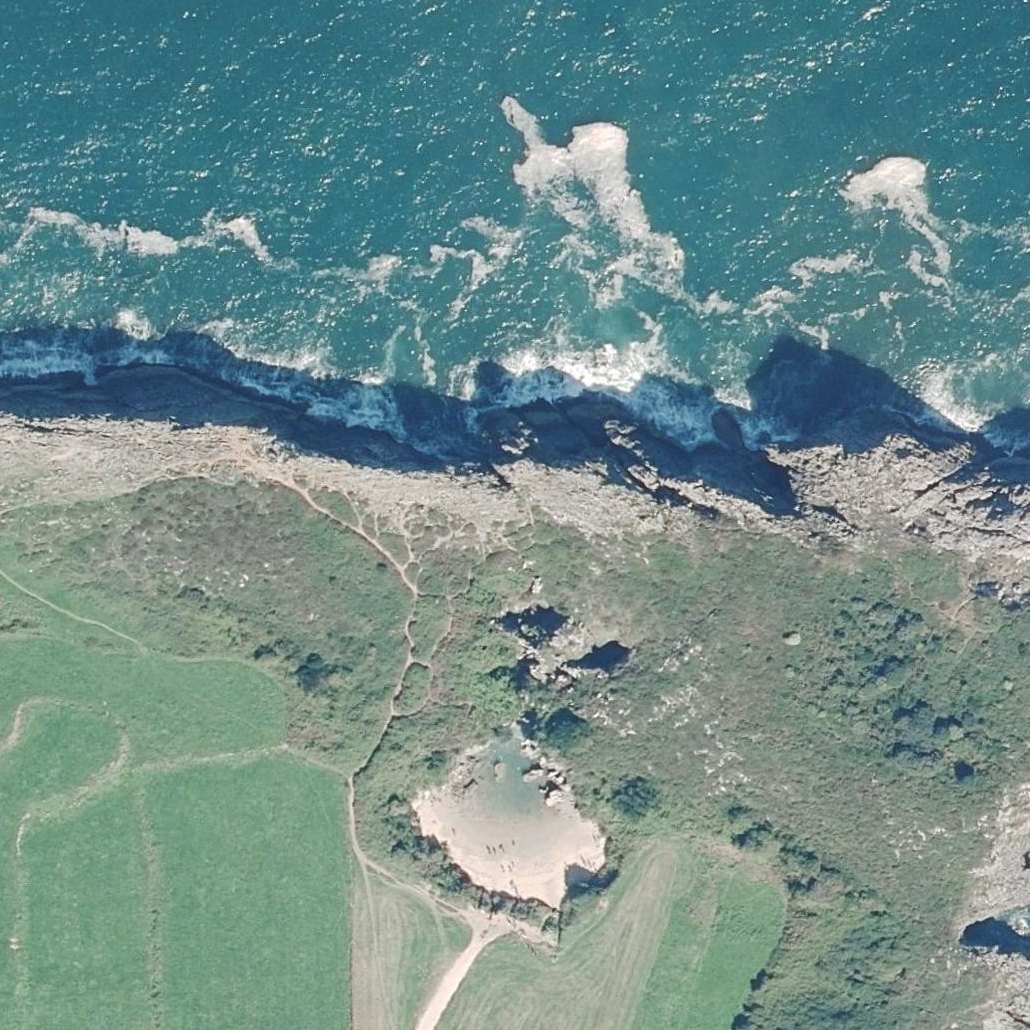 Aerial map of Playa de Gulpiyuri