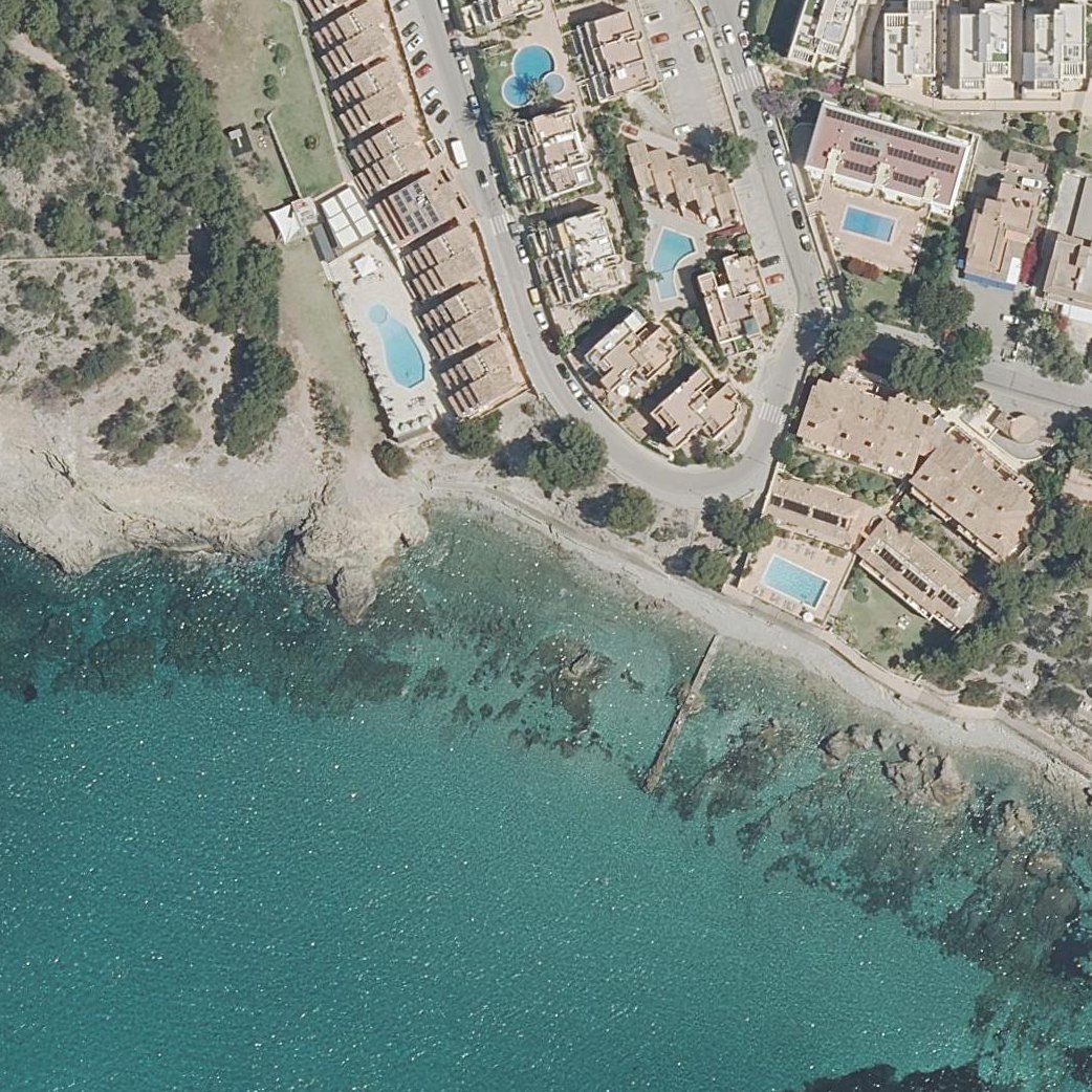 Aerial map of Playa Roca de Camp de Mar