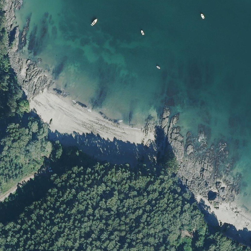 Aerial map of Praia Arnela