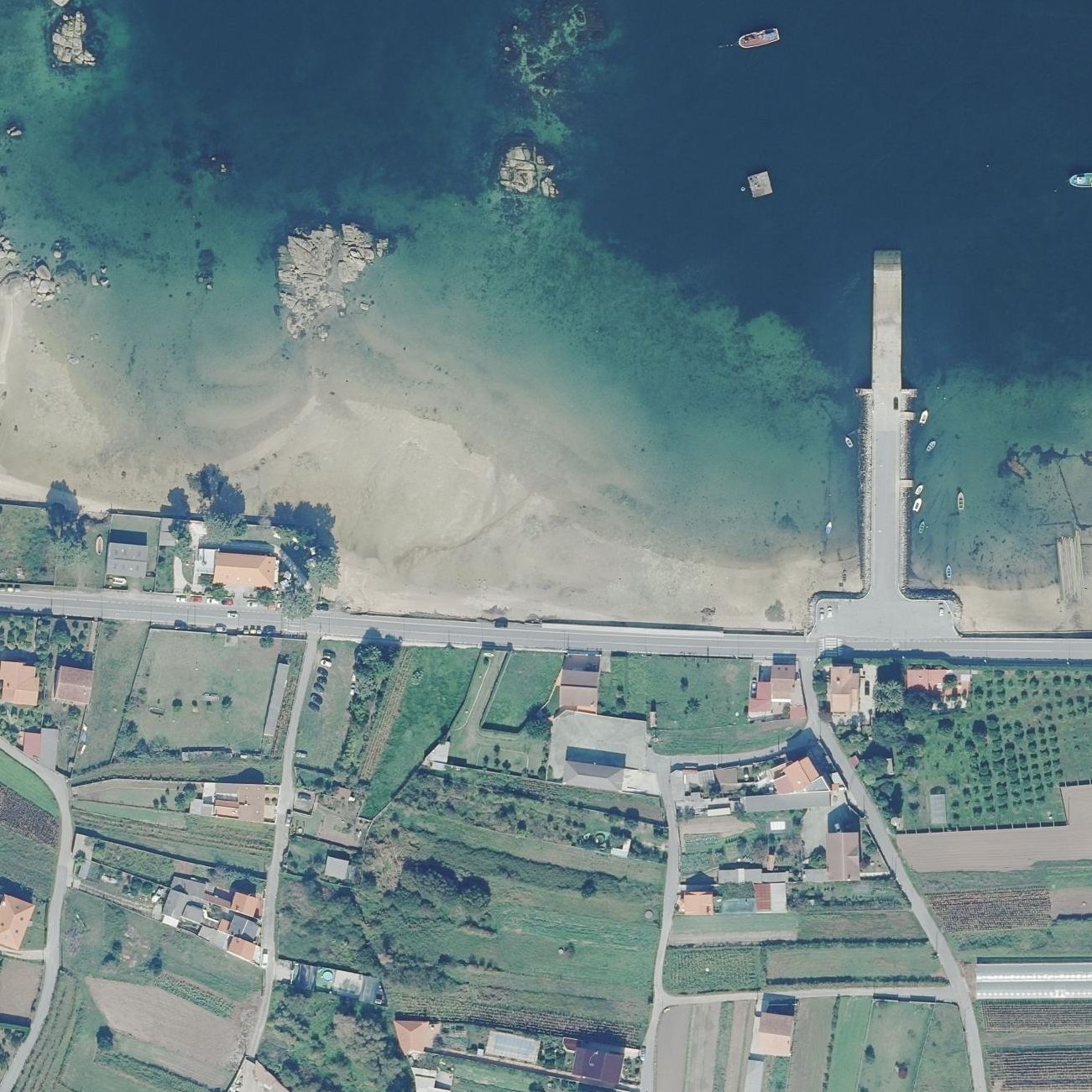 Aerial map of Praia da Aduana de Corón