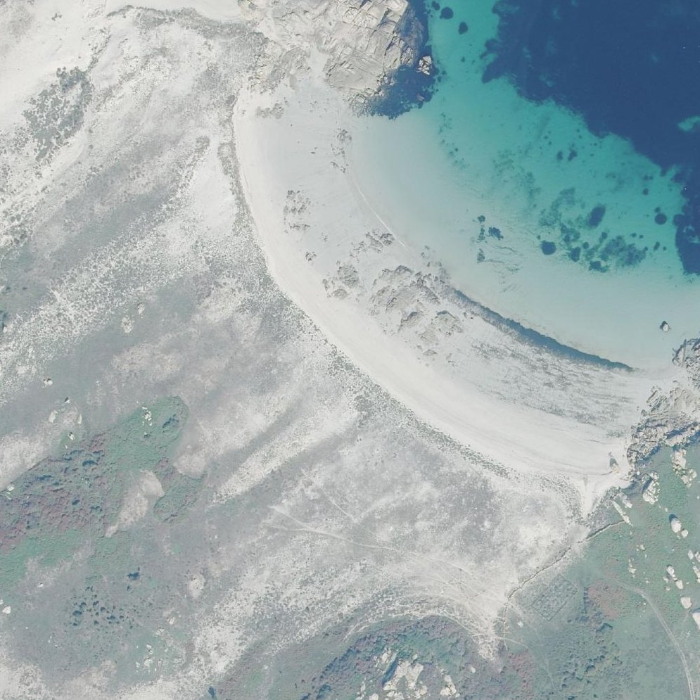 Aerial map of Praia da Area dos Bois