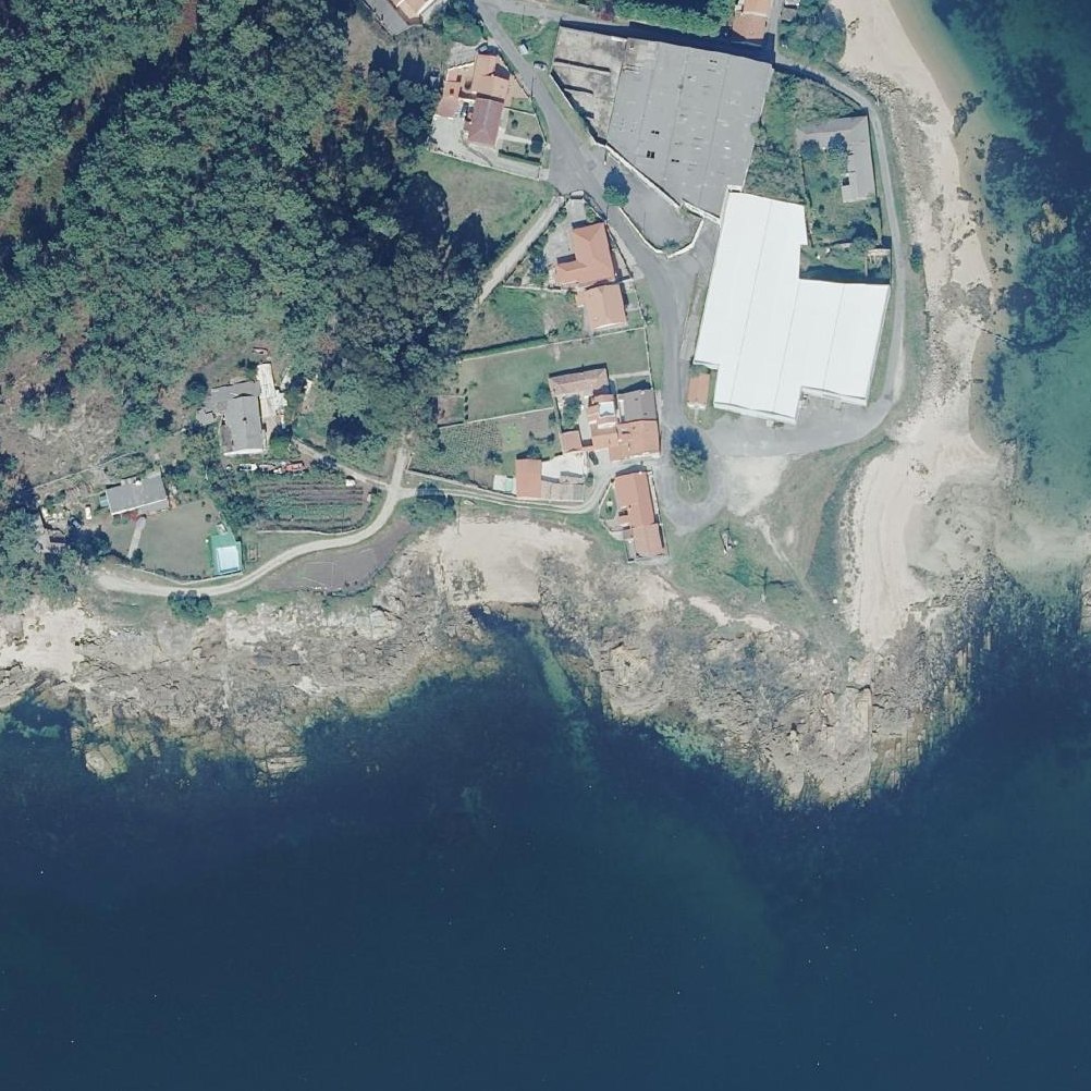 Aerial map of Praia da Piquita