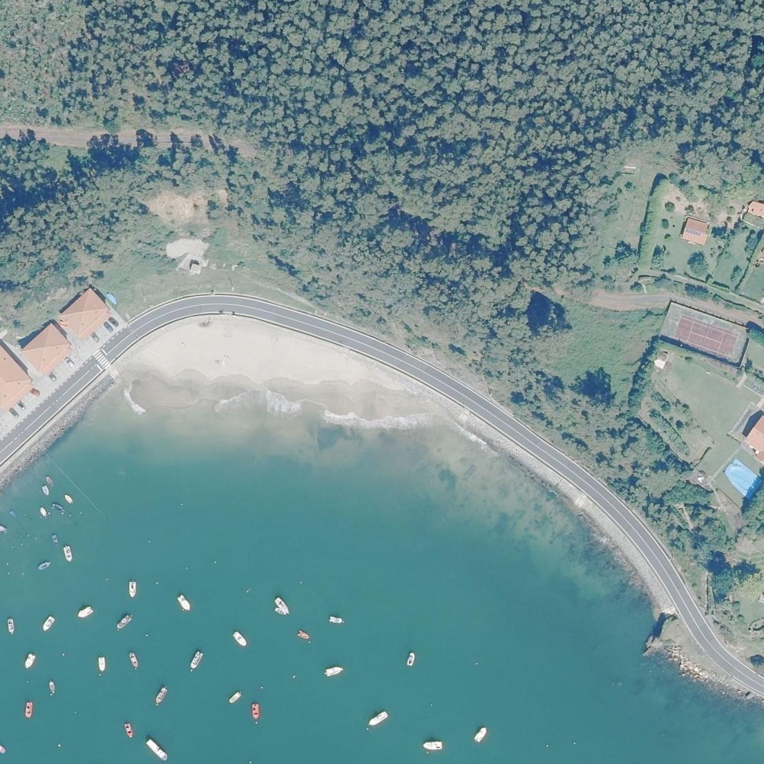 Aerial map of Praia de Area Longa