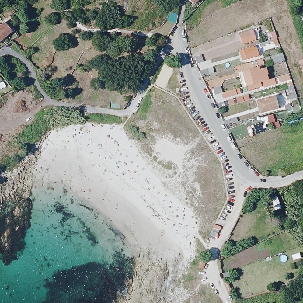 Aerial map of Praia de Areamilla