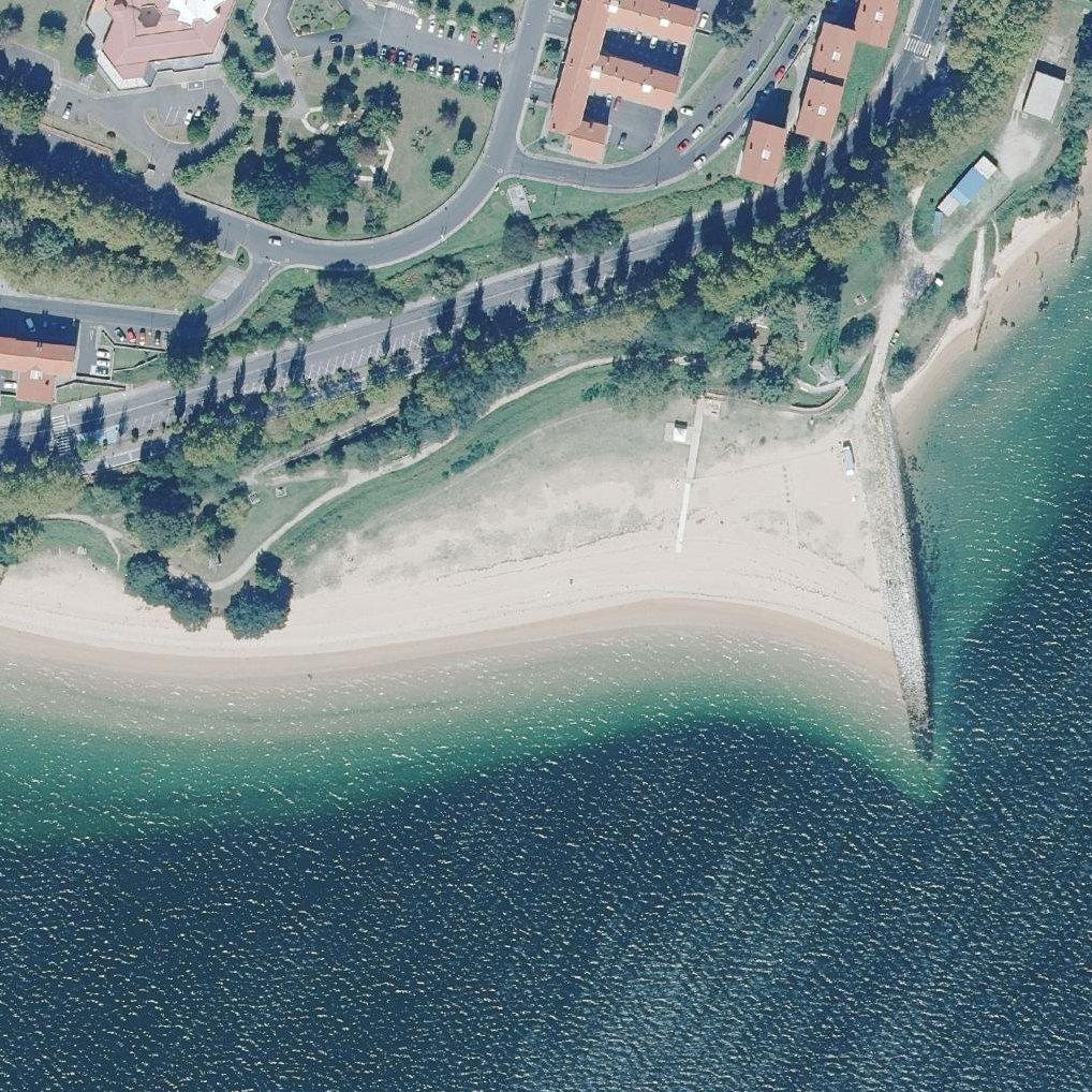 Aerial map of Praia de Caranza
