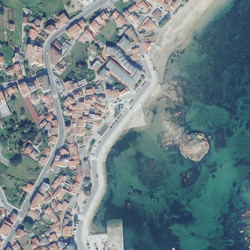 Aerial map of Praia de Cures