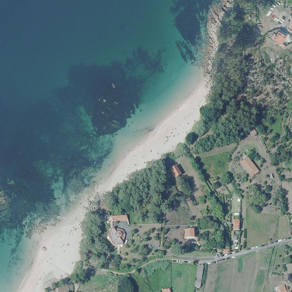 Aerial map of Praia de Laraño