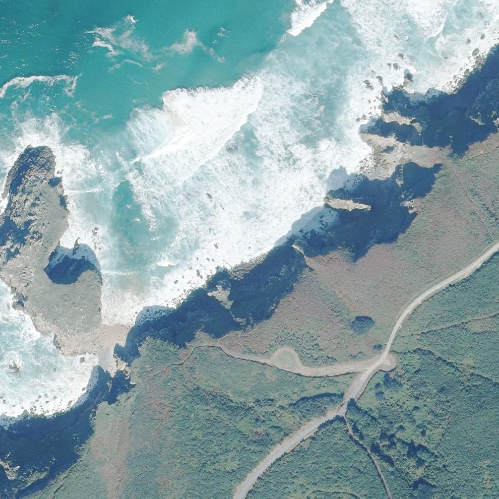Aerial map of Praia de Lopesa