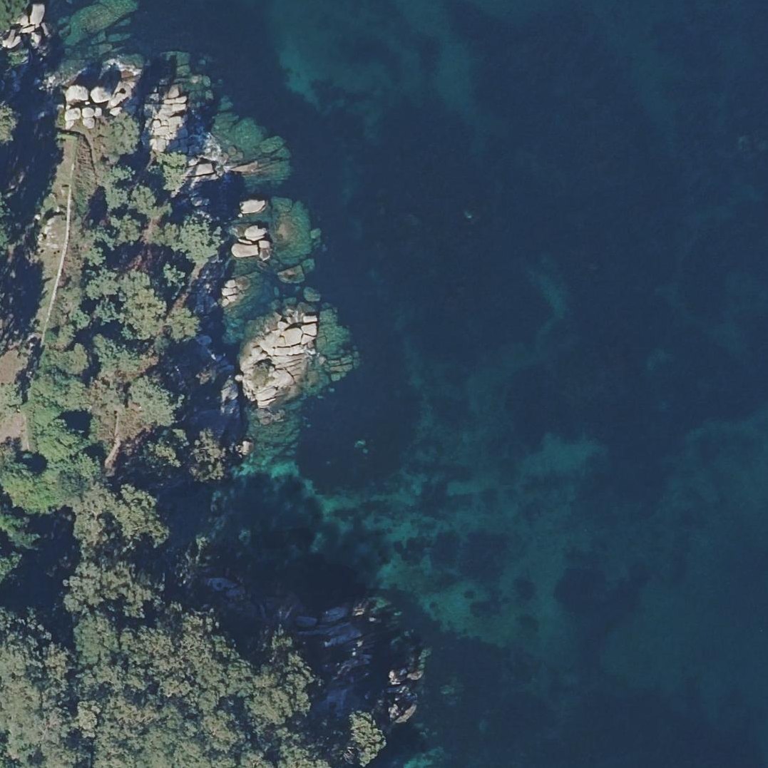 Aerial map of Praia de Mediabril