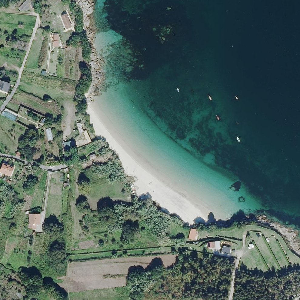 Aerial map of Praia de Pinténs