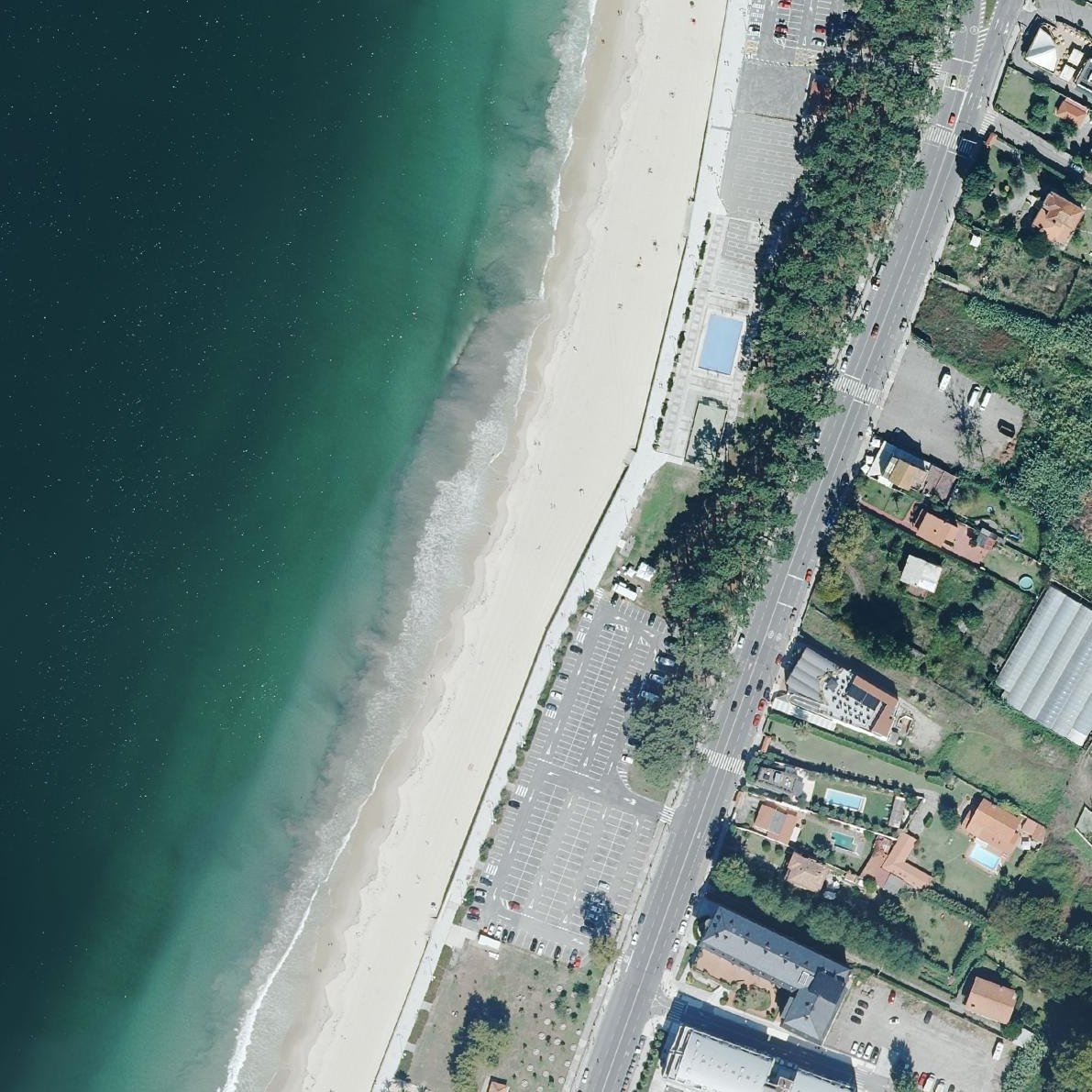 Aerial map of Praia de Samil