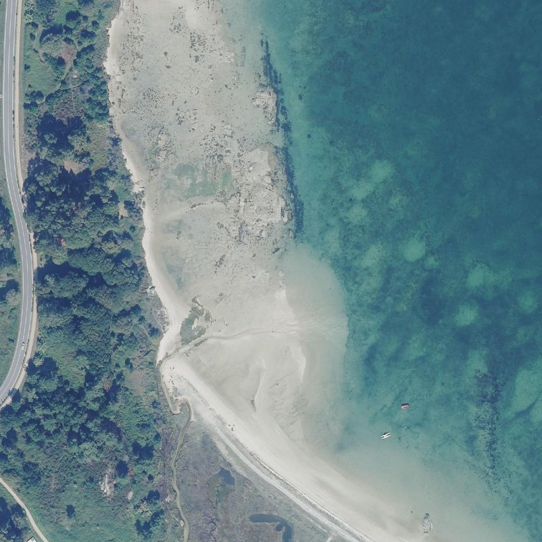 Aerial map of Praia de Tarais