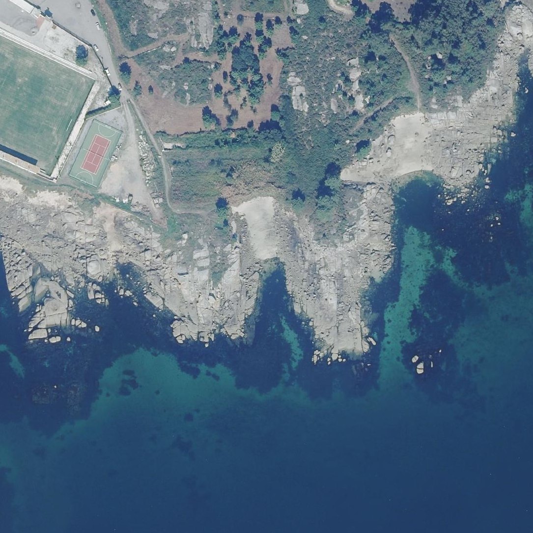 Aerial map of Praia de Testos