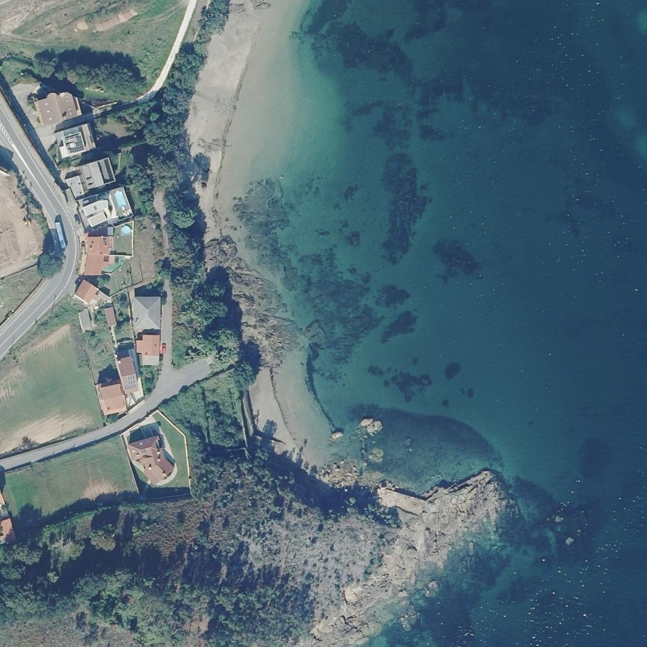 Aerial map of Praia do Almacén