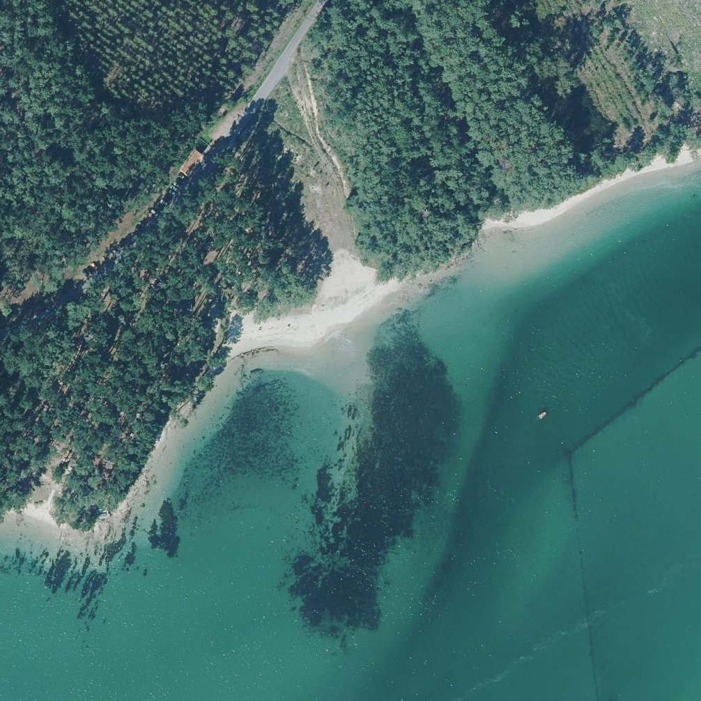 Aerial map of Praia do Ariño