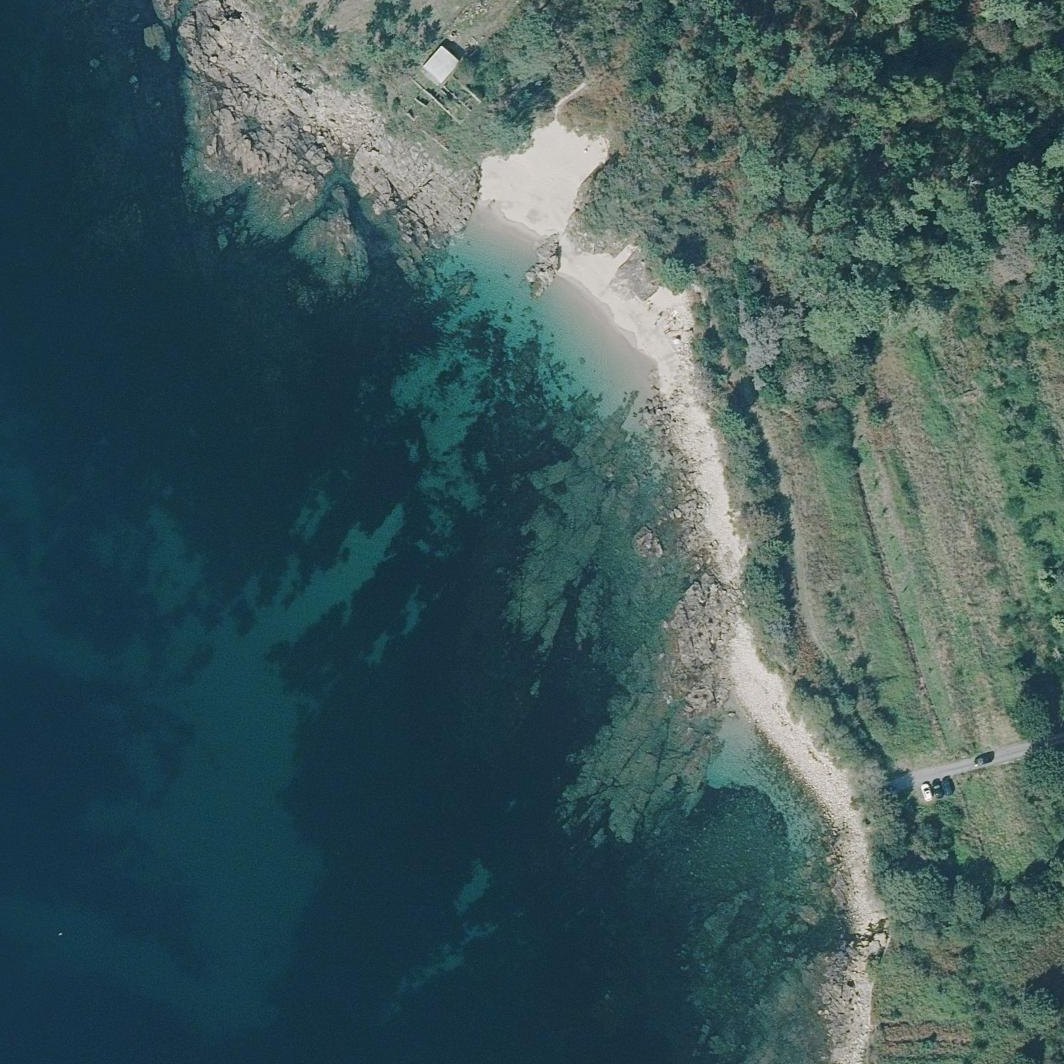 Aerial map of Praia do Caudeliño
