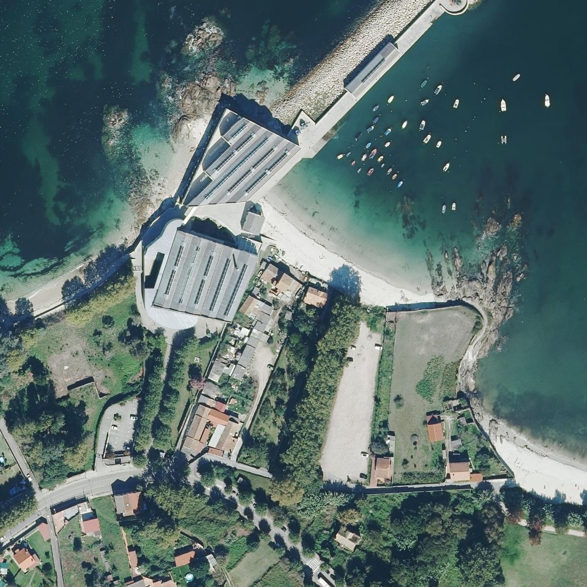 Aerial map of Praia do Cocho