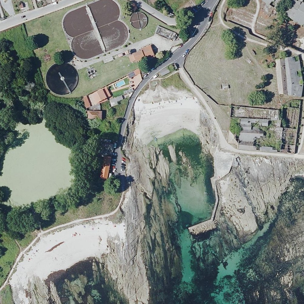 Aerial map of Praia do Medio
