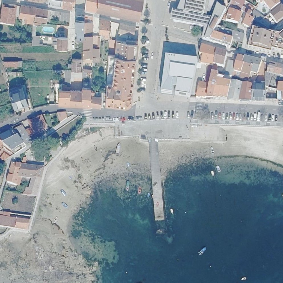 Aerial map of Praia do Peirao de Pau