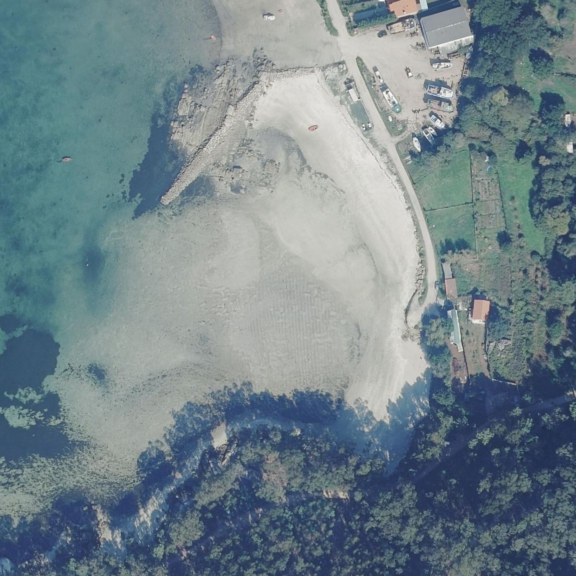 Aerial map of Praia Lavaxeira