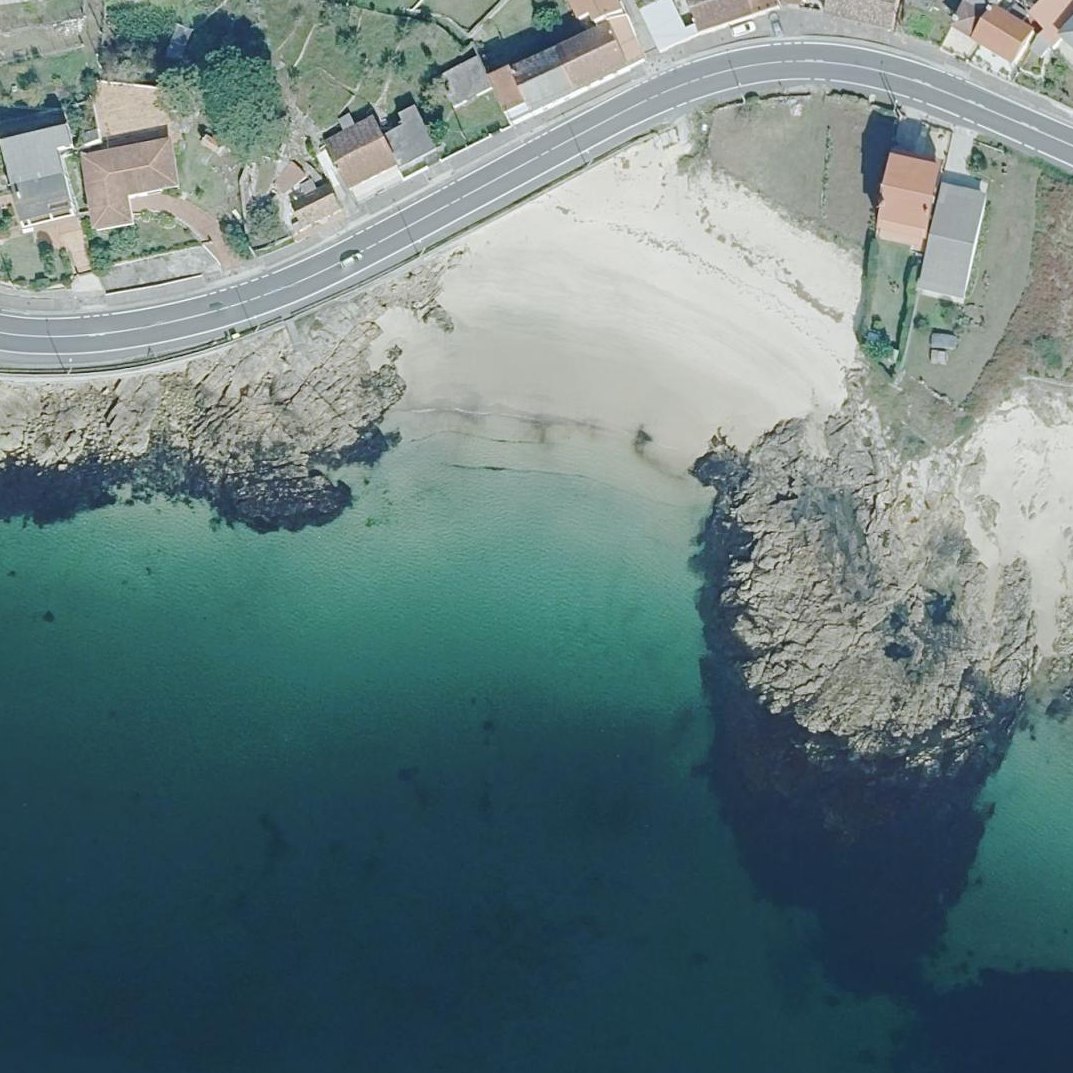 Aerial map of Praia Parameán