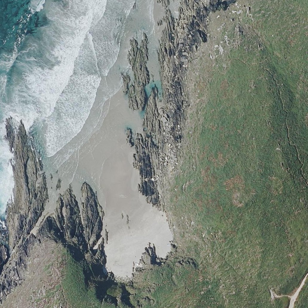 Aerial map of Praíña dos Tres Buracos
